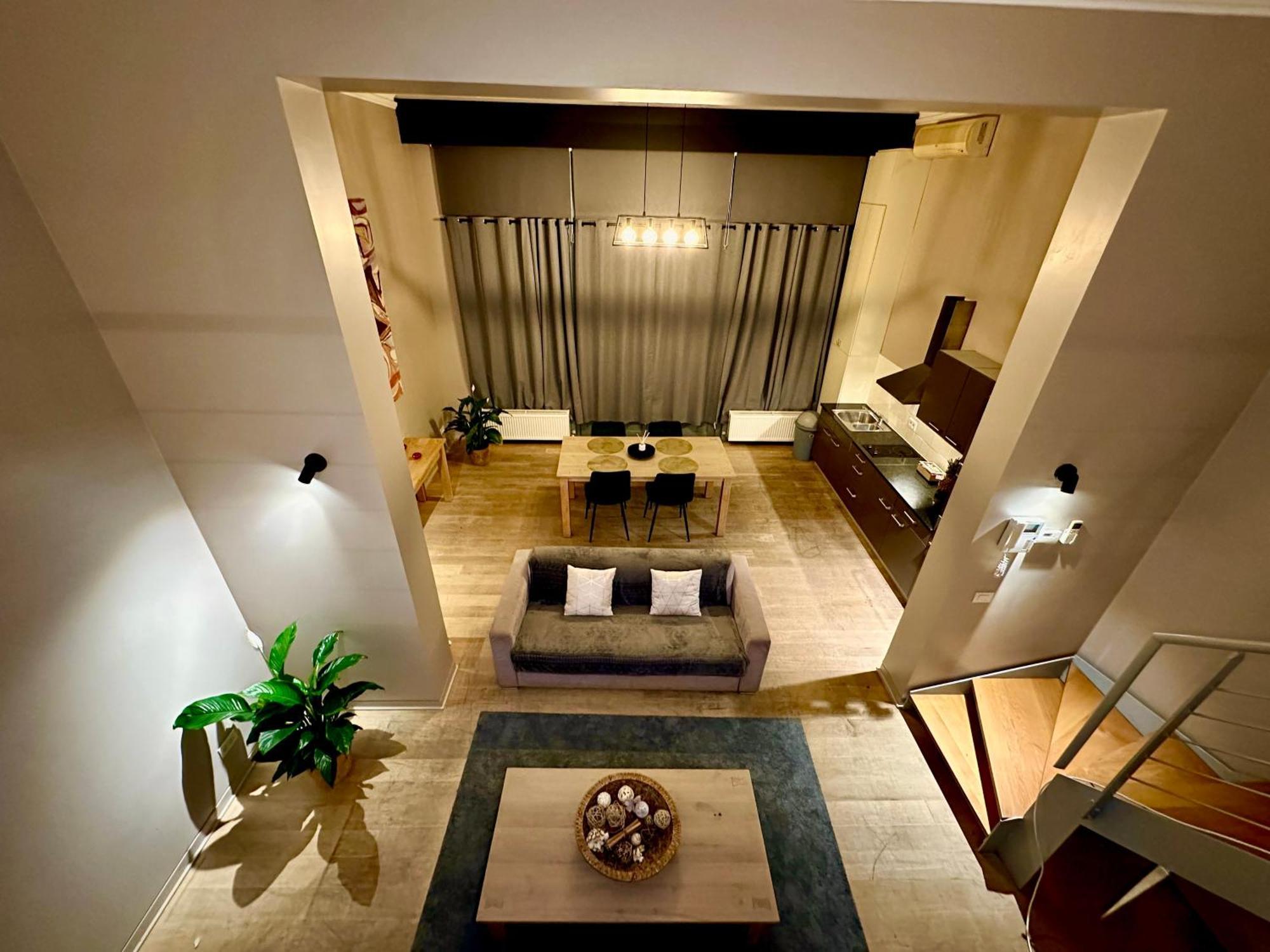 Luxury Castel By Rikas Apartment *